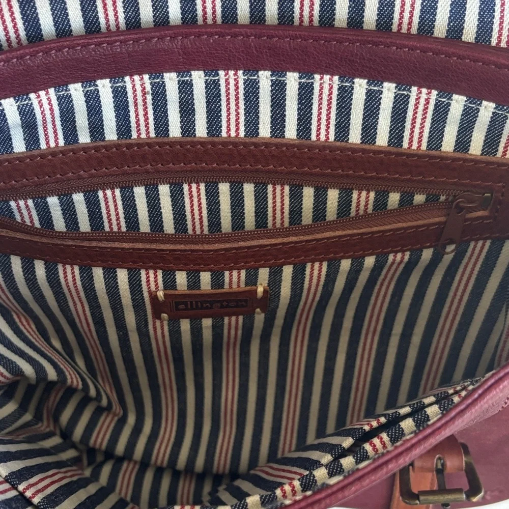 Ellington Leather Messenger Brownish Red Crossbody Medicine Bag